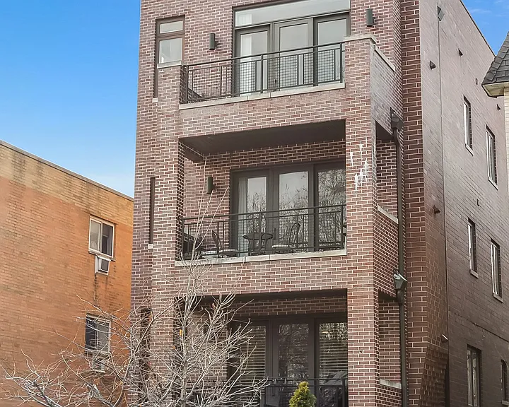 4048 N. California Ave. unit one Chicago 60618