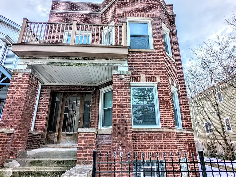 2053 W. Bell Planes Ave., Chicago, 60618